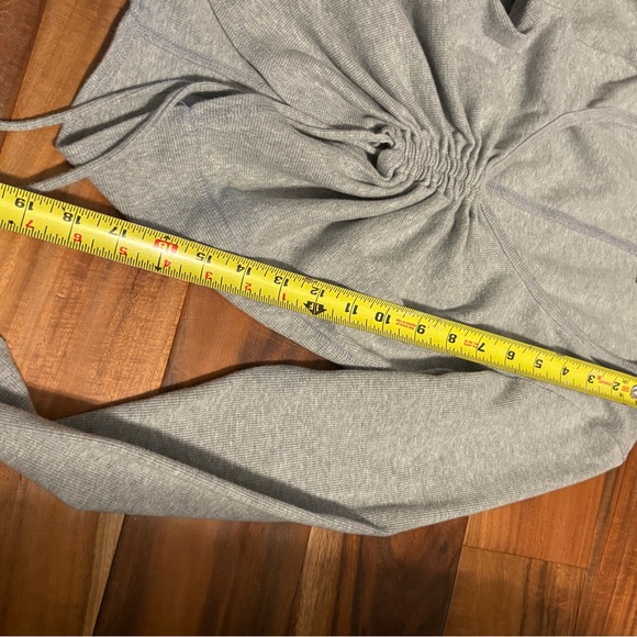 Abercrombie & Fitch Ribbed Ruched Tie Front Long Sleeve Crop Top Gray M (0930) - Picture 2 of 4